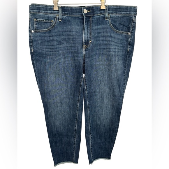 SOLD ❤️ SKINNY MID RISE DENIM JEANS, Size 18WS - Picture 1 of 8